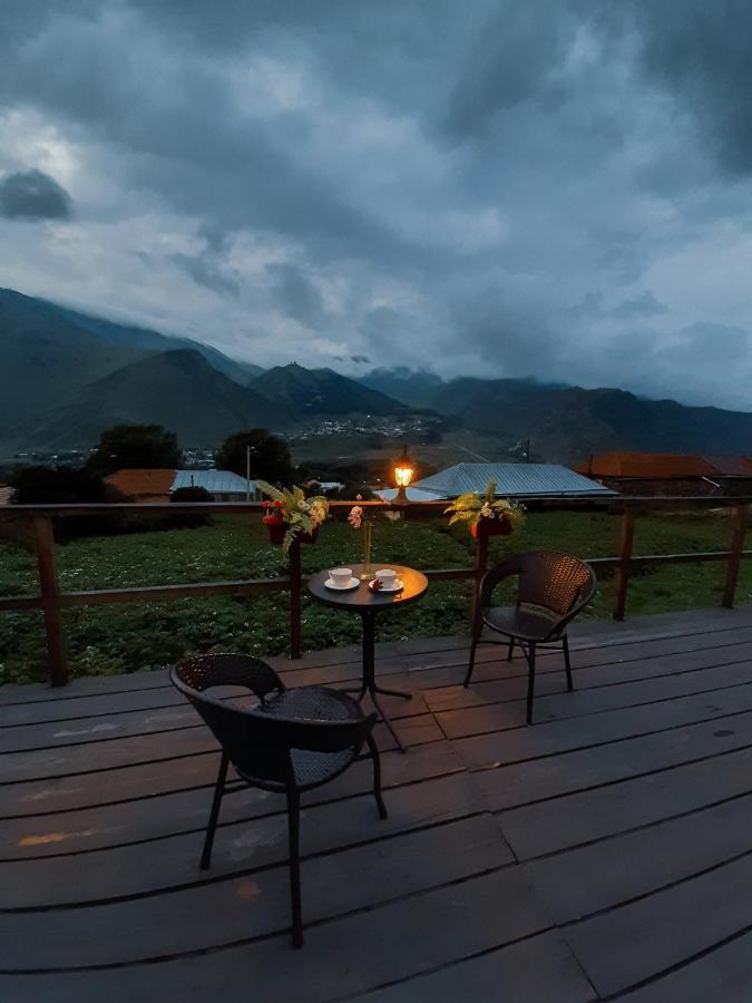 Guesthouse Elli & Cottages Казбеги Екстериор снимка