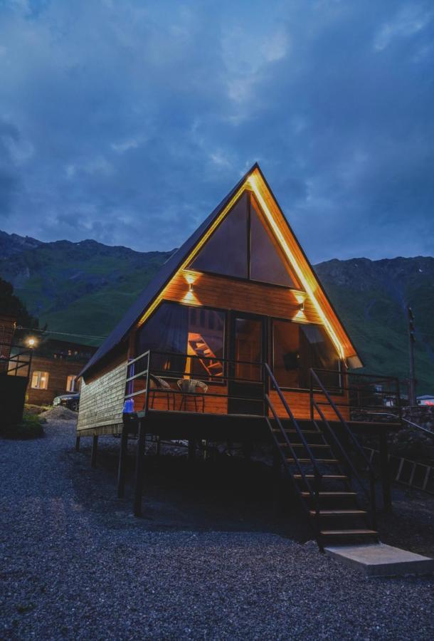 Guesthouse Elli & Cottages Казбеги Екстериор снимка
