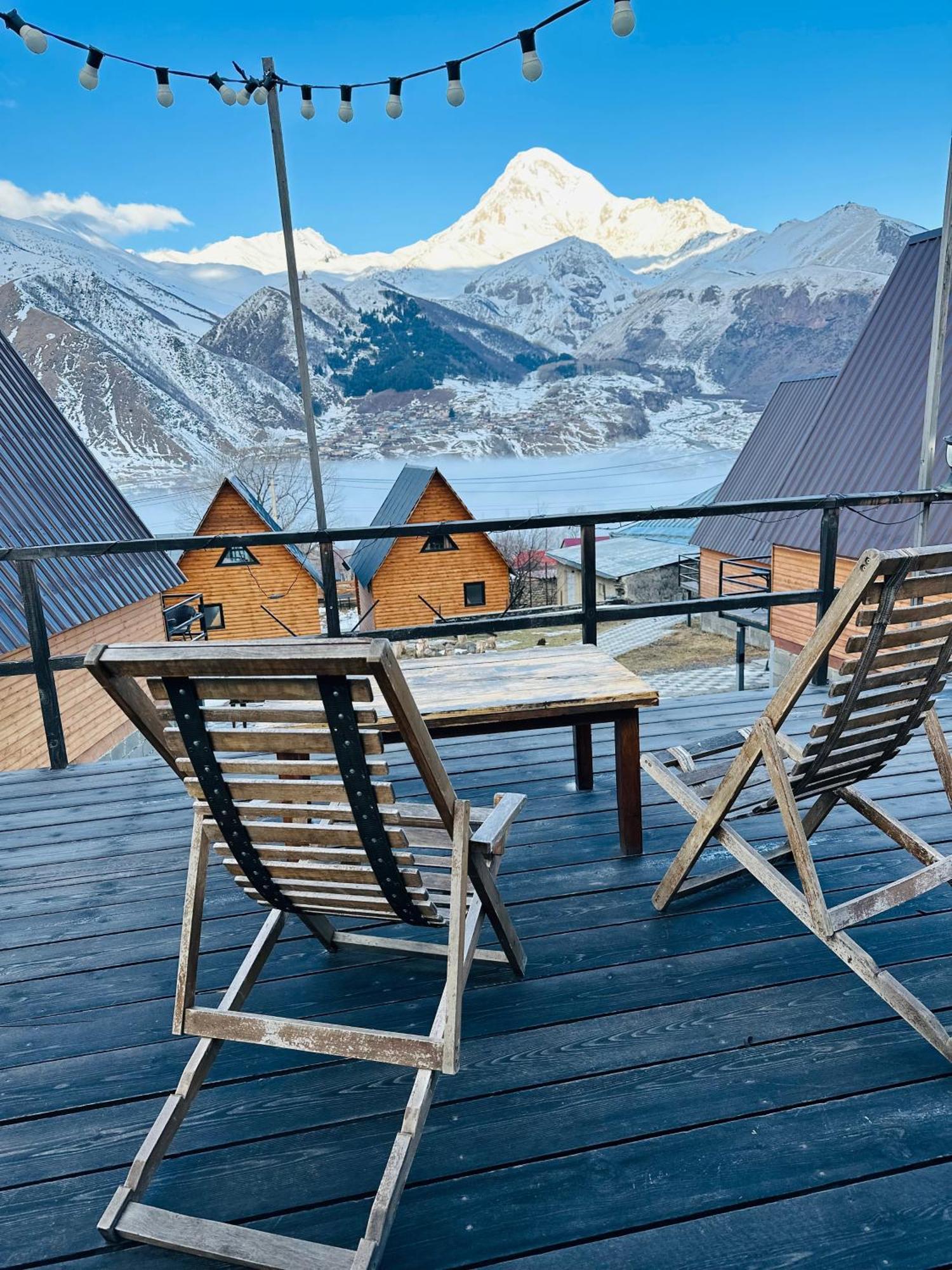 Guesthouse Elli & Cottages Казбеги Екстериор снимка
