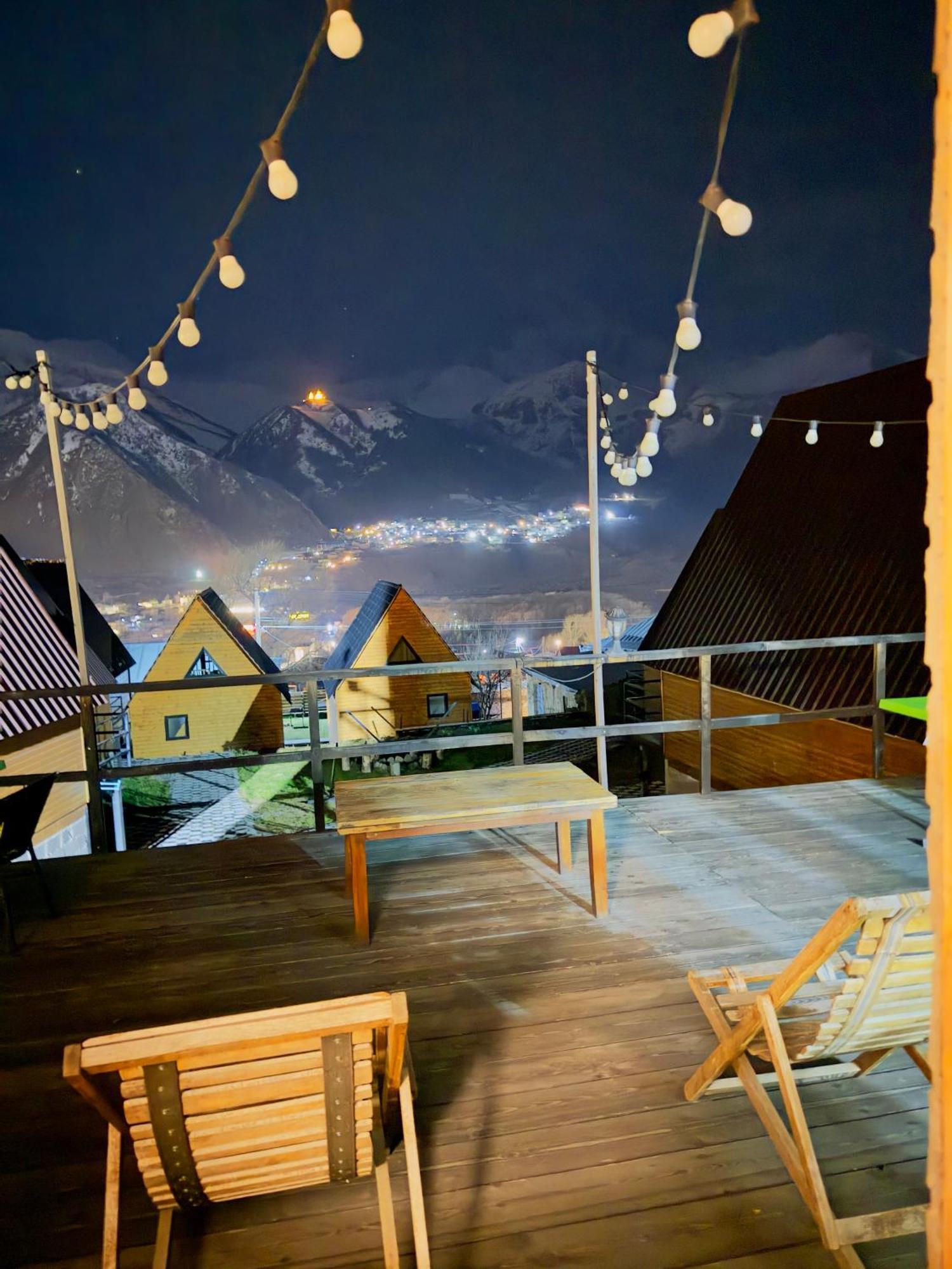 Guesthouse Elli & Cottages Казбеги Екстериор снимка