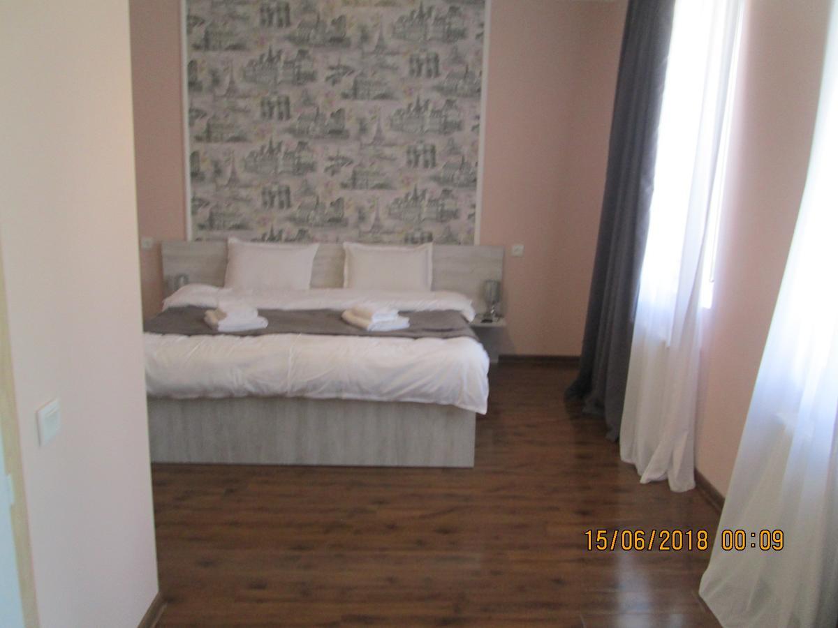 Guesthouse Elli & Cottages Казбеги Екстериор снимка
