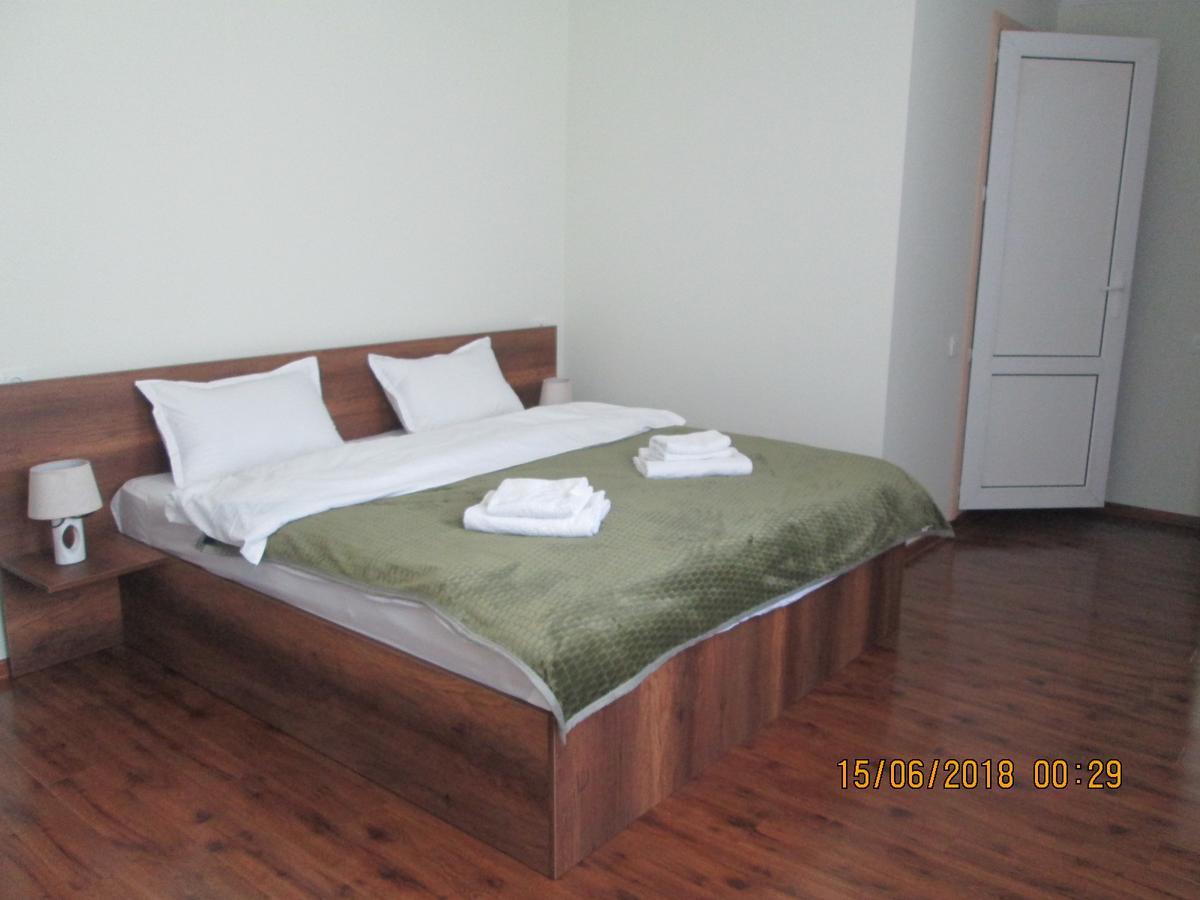 Guesthouse Elli & Cottages Казбеги Екстериор снимка