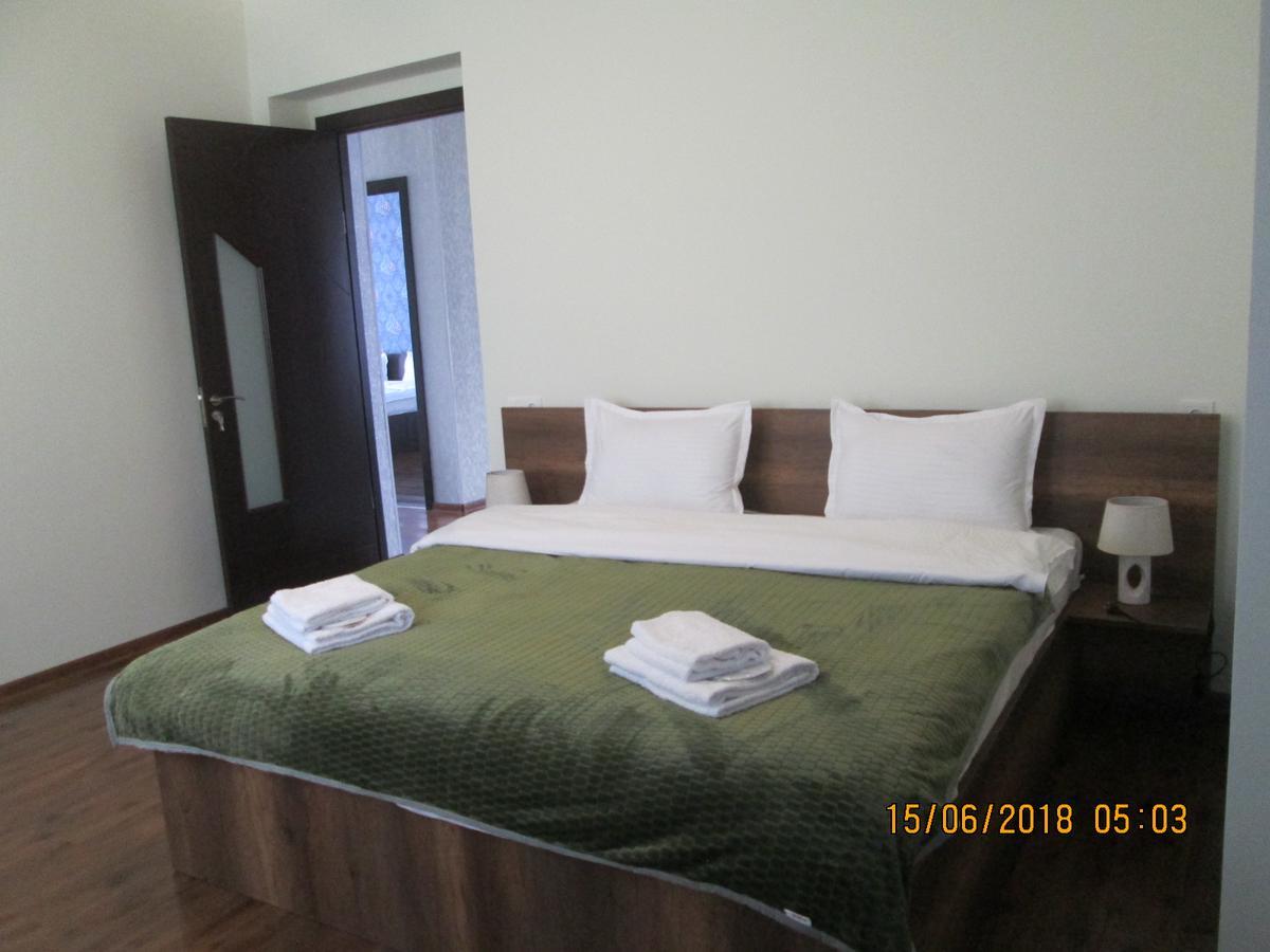 Guesthouse Elli & Cottages Казбеги Екстериор снимка
