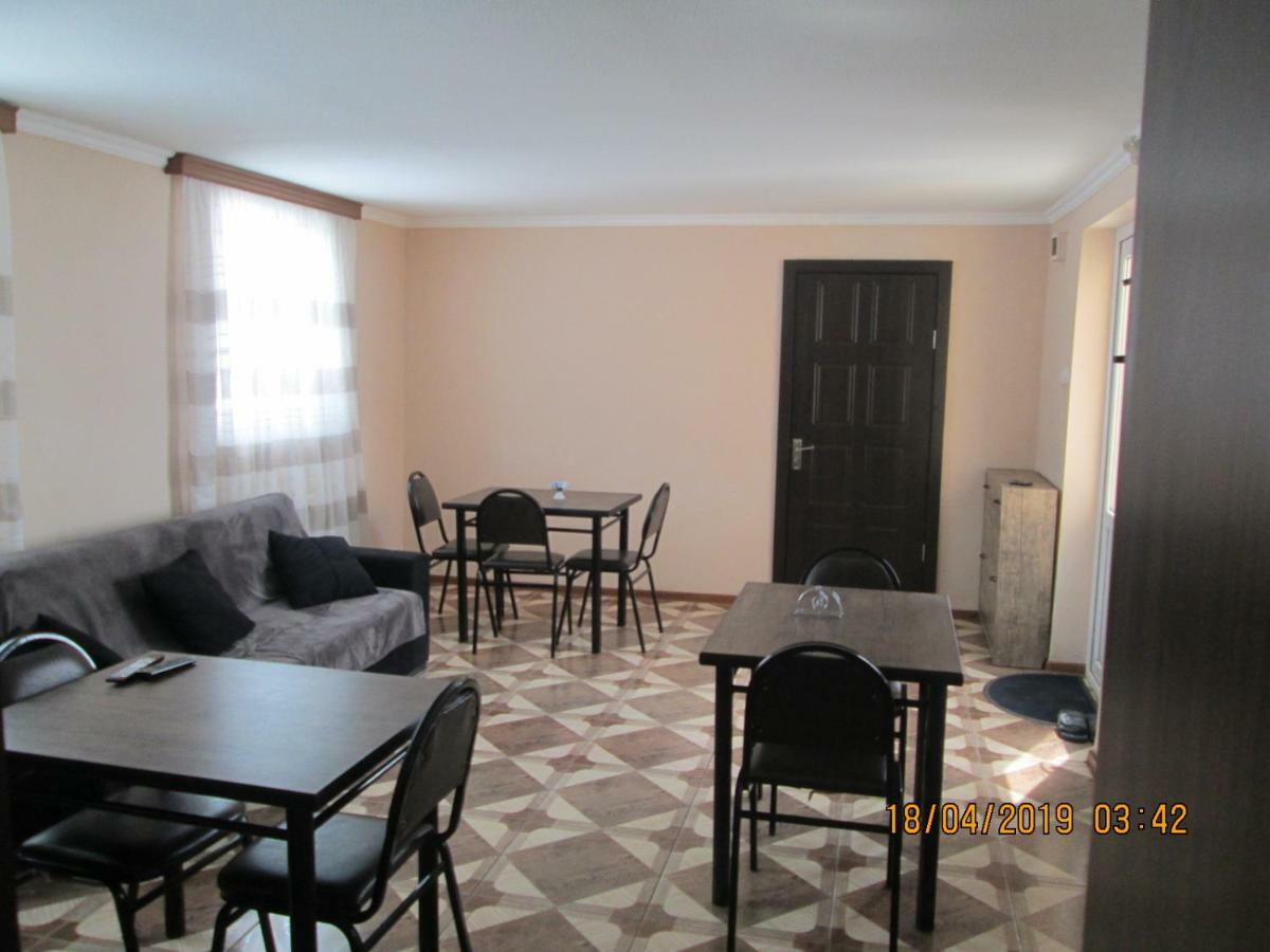 Guesthouse Elli & Cottages Казбеги Екстериор снимка
